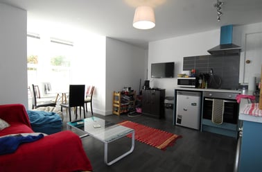 1 Quaker Lane, Peverell, Plymouth - Image 2